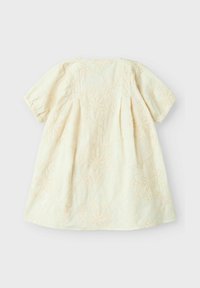 Helles, gelbes Kleid aus strukturiertem Stoff, mit gestickten Blumenmustern, kurzen Puffärmeln und einem ausgestellten Rockdesign.
