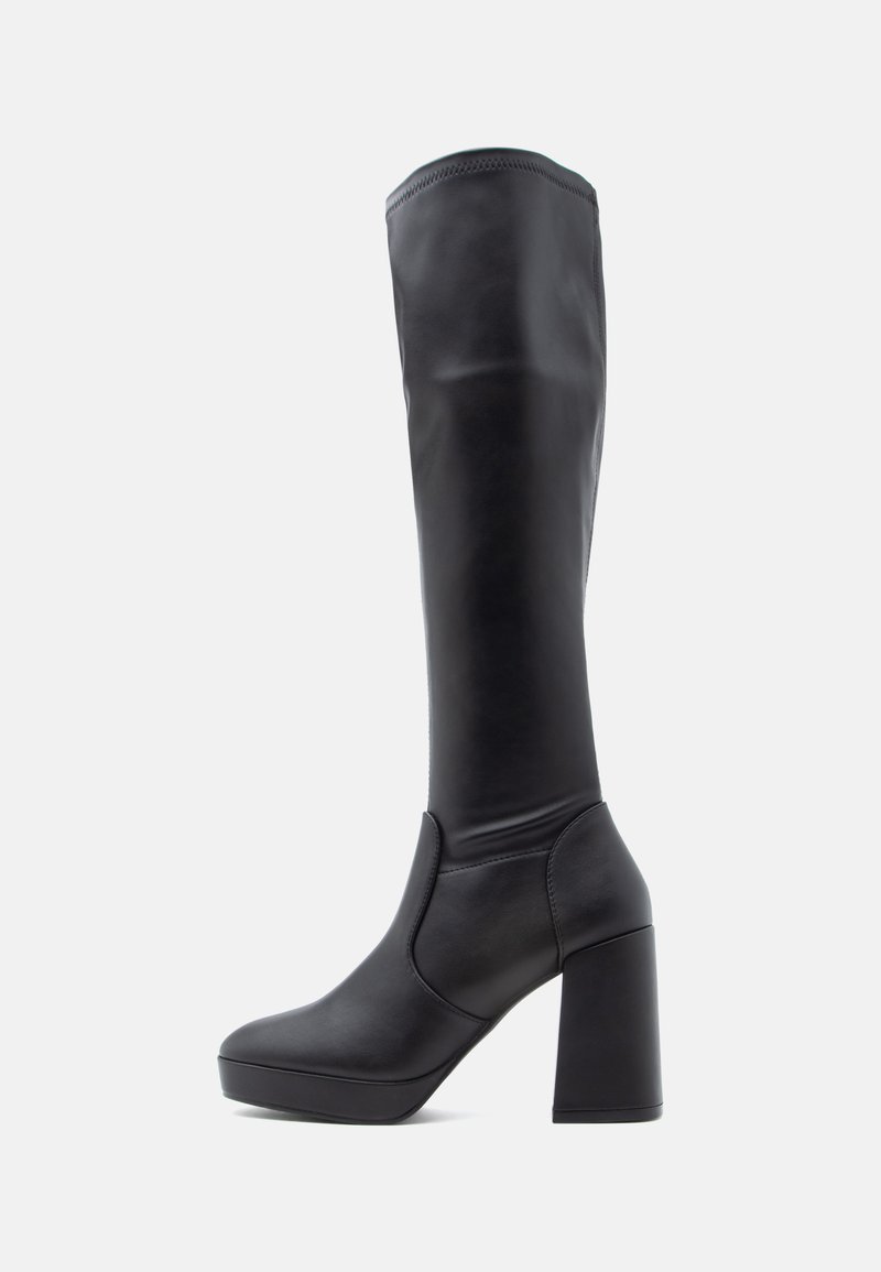 Bottes noires montantes jusqu'au genou en cuir lisse, dotées d'un talon carré épais et d'un bout arrondi, avec un design supérieur sans coutures.