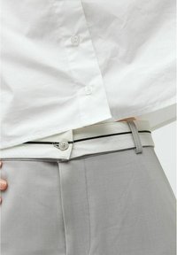 mbyM EMELE-M - Bluza s gumbima - white