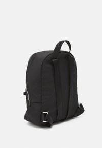 Calvin Klein ESSENTIAL ROUND - Sac à dos - black