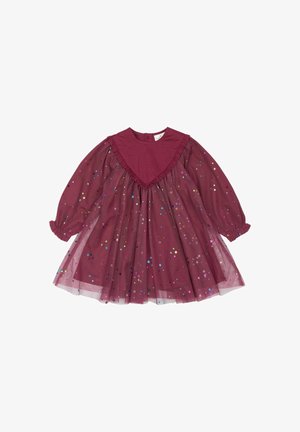 Vestido burdeos con un corpete sólido, cuello en forma de V con volantes, mangas largas y una falda de tul adornada con lentejuelas de estrellas multicolores.