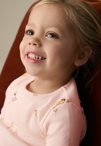 Miniaturna slika 3