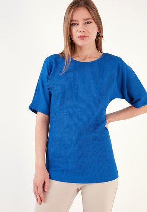 REGULAR FIT - Basic T-shirt - royal blue