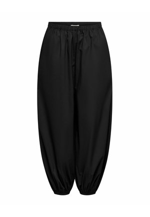 Løse sorte bukser med elastisk taljebånd og elastiske, samlet manchetter, lavet af glat stof, vist på en ensfarvet hvid baggrund.