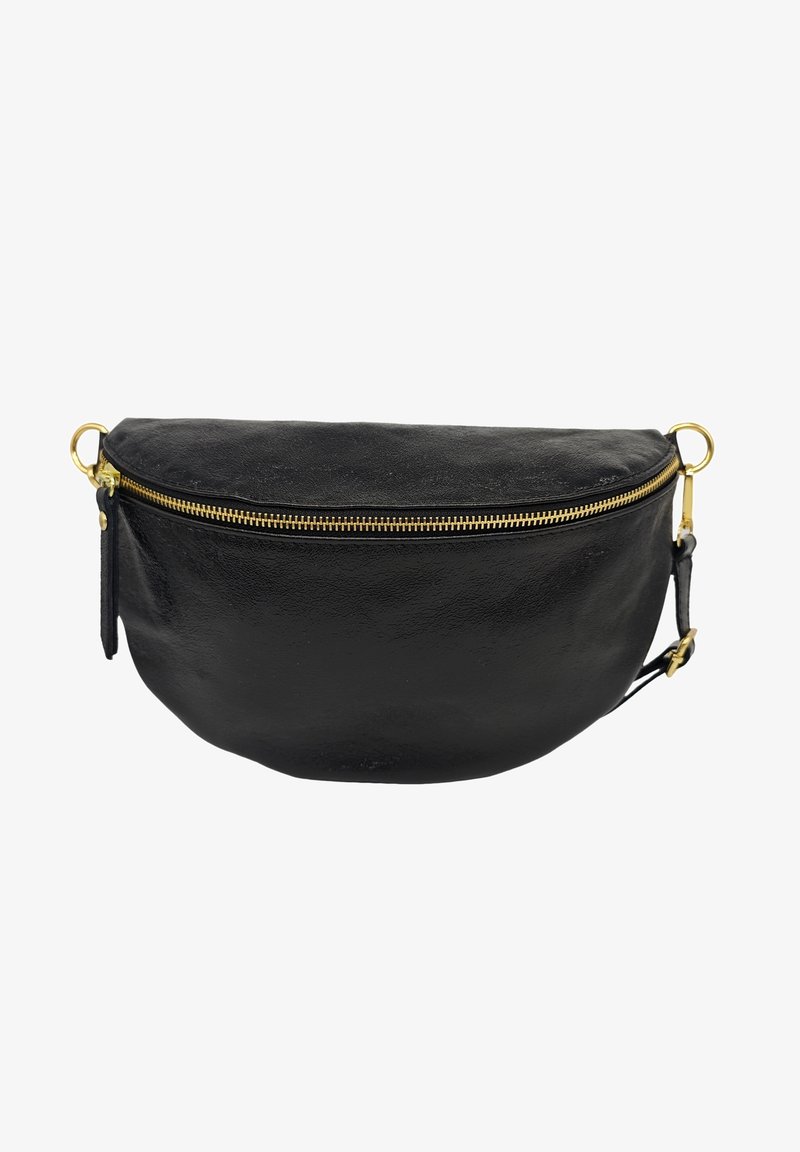 Sac en cuir noir de forme arrondie, avec une fermeture éclair dorée et une bandoulière sur le côté. Texture lisse avec des accents minimaux et un design épuré.