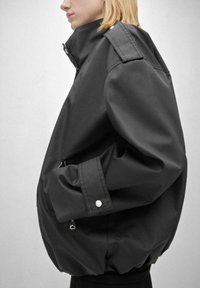 Mango Overgangsjakke - black