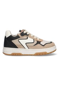 Baskets pour hommes avec une tige en suède beige et cuir noir, accents blancs, panneaux en maille et semelle en caoutchouc gomme. Elles sont équipées de lacets beige.