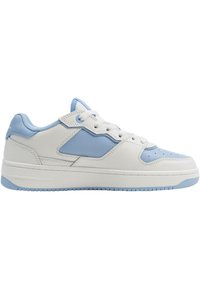 Karl Kani LOW V - Športni copati - white/lightblue