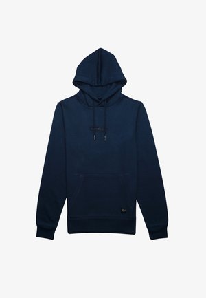 Sweat-shirt à capuche bleu marine avec une poche avant, un cordon de serrage et une étiquette logo cousue. Tissu doux avec une texture lisse.