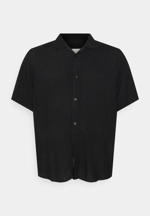 Cămașă neagră cu mâneci scurte, realizată dintr-un material neted, având un guler în formă de punct, șase butoane negre pe față și tiv rotunjit.