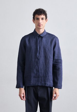CASUAL FIT - Camisa - inky blue