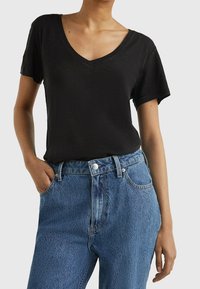 Tommy Hilfiger T-shirt basic - black