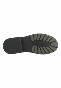 Must mustriga musta kummiga, millel on mustriga tallapind, sisaldades sooni ja lame osi haardeks, märgitud "NINE WEST" ja suurusega "37."