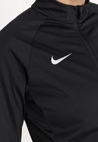 Nike Performance Træningsjakke - black