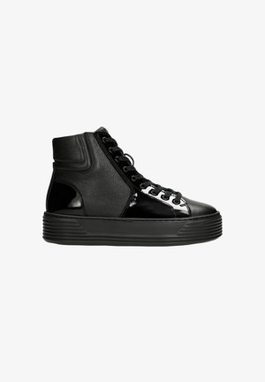 Kotníkové boty na platformě - black