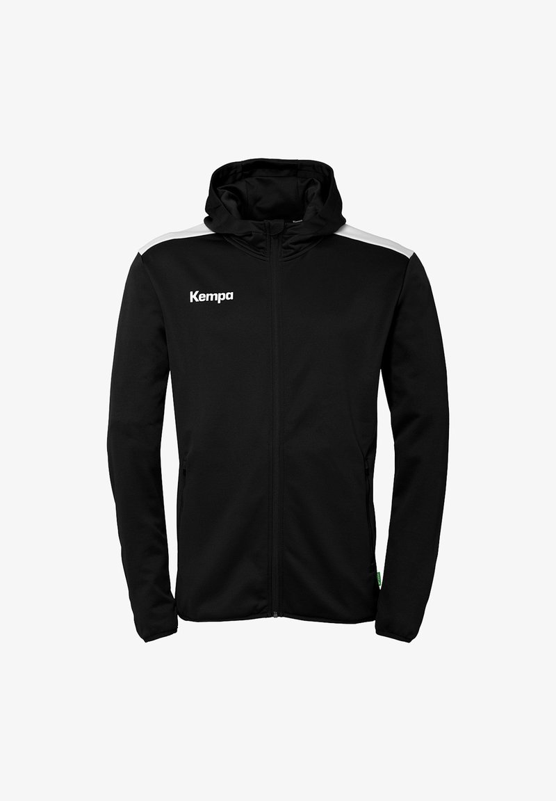 Zwarte sportjack met capuchon, voorzien van een ritsluiting, witte schouderaccenten en een zichtbaar Kempa-logo aan de bovenkant van de linkerkant.