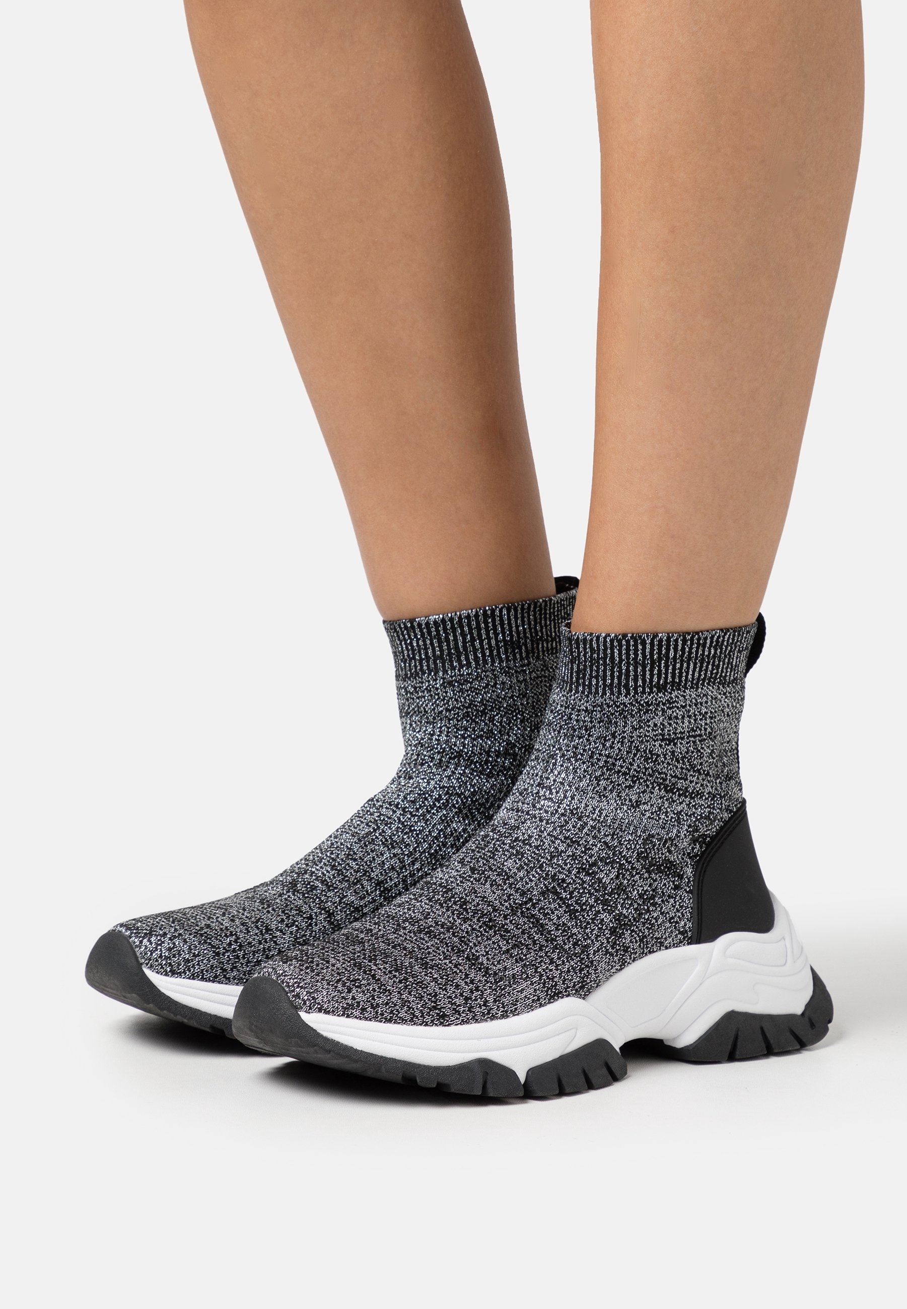 Guess Zapatillas altas black/negro (Segunda mano)