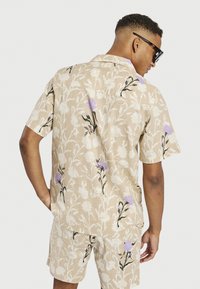 Redefined Rebel RODNEY SHIRT - Srajca - sandshell