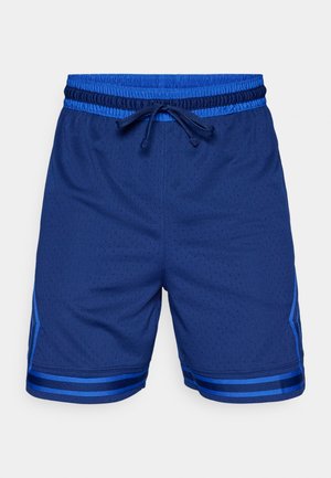 Marineblauwe sportshorts met een geperforeerde textuur, een elastische tailleband met trekkoord en contrasterende blauwe zijstrepen.
