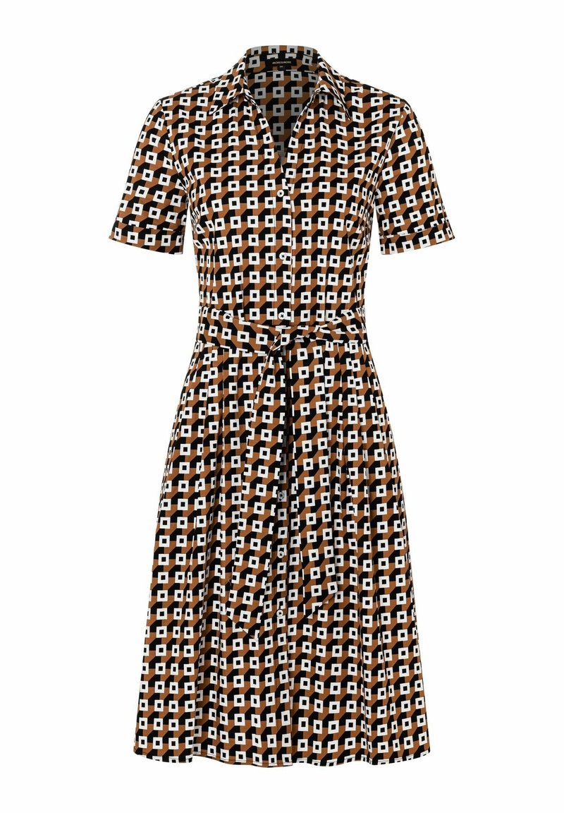 Robe boutonnée à manches courtes avec motif carré géométrique marron, noir et blanc et ceinture à nouer à la taille.