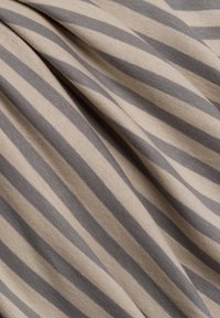 Marie Lund Print T-shirt - beige grau