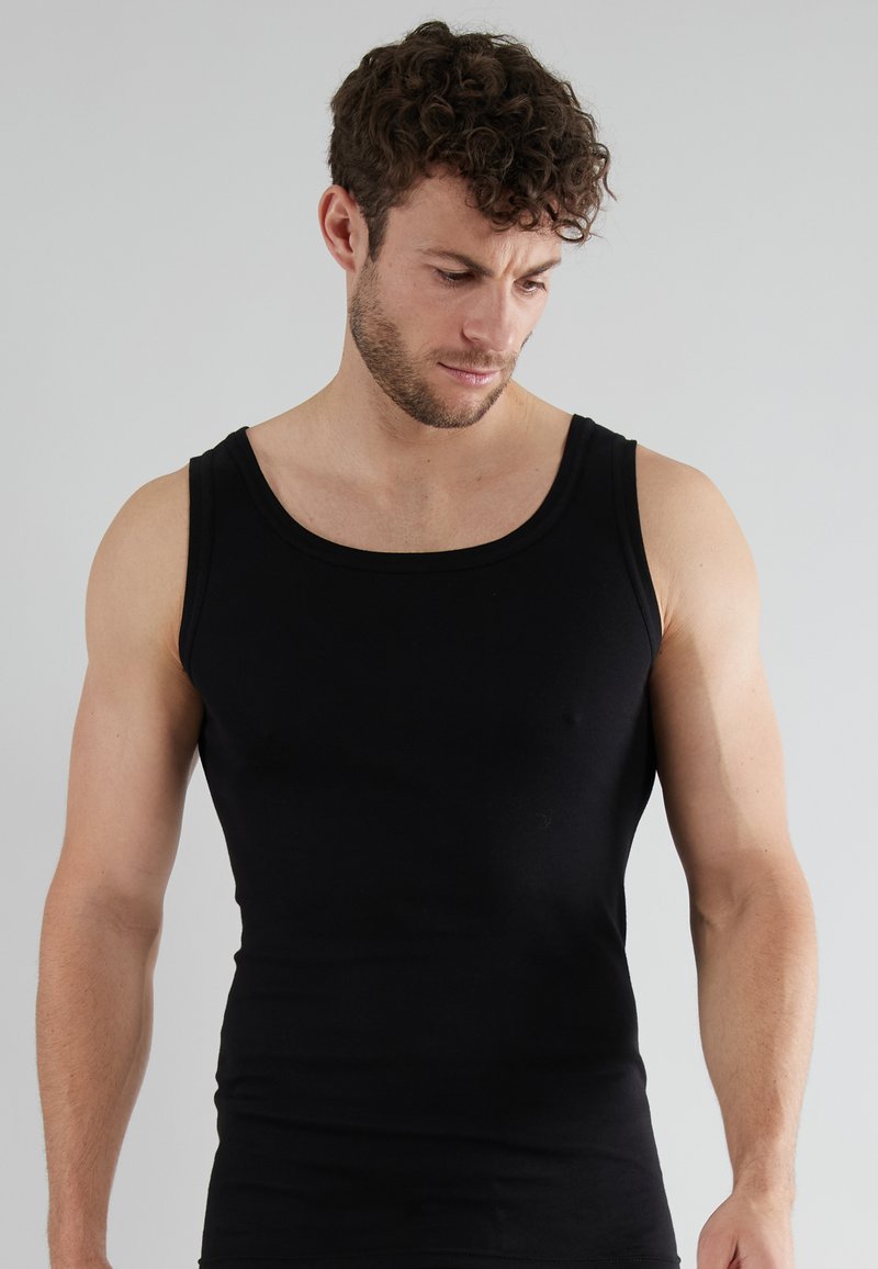 Götzburg 4 PACK - Unterhemd/-shirt - schwarz dunkel uni