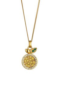 Goldkette mit einem Anhänger in Form einer Zitrusscheibe, verziert mit gelben und klaren Kristallen, akzentuiert durch ein grünes Blatt und einem runden Design.