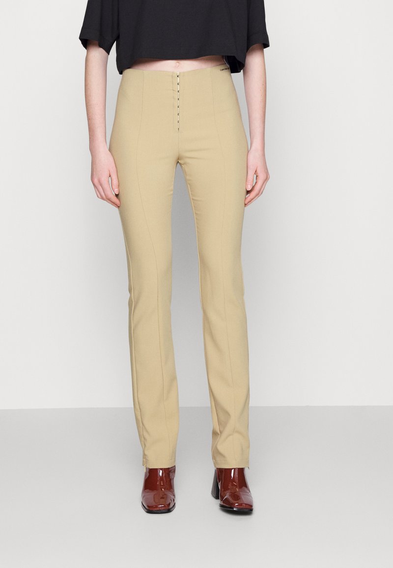 Calvin Klein Jeans SLIM FIT HIGH WAIST PANTS - Παντελόνι - travertine