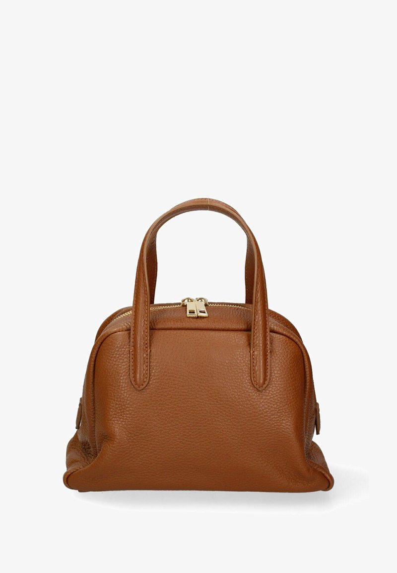 Sac à main en cuir tan avec deux poignées, fermeture zippée et surface texturée. Forme compacte avec des bords arrondis et des accents matériels minimalistes.