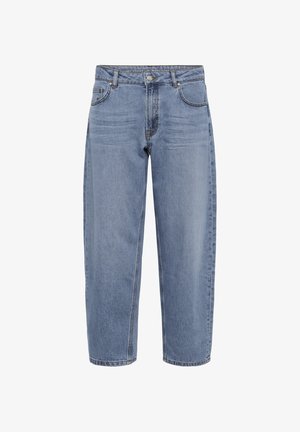 Jean en denim bleu clair à coupe ample, taille mi-haute, design à cinq poches, et ourlets légèrement effilochés. Caractéristiques des accents de couture.