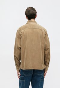 Carhartt WIP REYNOLD SHIRT  - Kevyt takki - leather rinsed