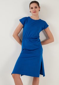 LELA SHORT SLEEVE MIDI - Day dress - royal blue