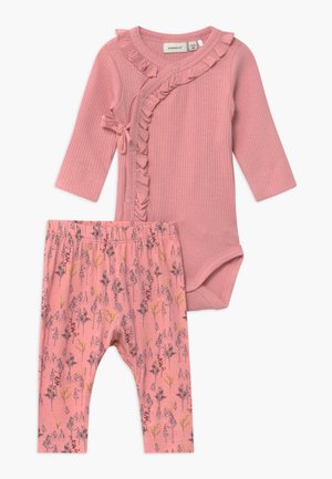 NBFKATE WRAP SET - Body - blush