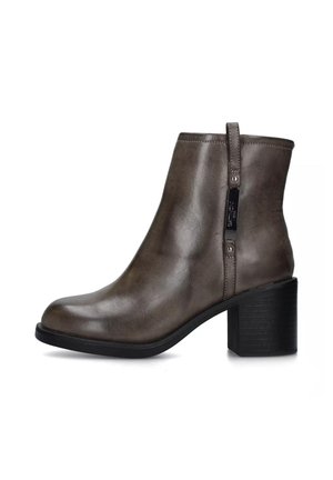 Stivaletti - brown