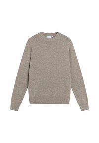 Jasnobrązowy sweter wykonany z teksturowanego dzianinowego materiału. Posiada okrągły dekolt oraz ściągacze przy mankietach i u dołu. Klasyczny krój, bez wzorów ani akcentów.