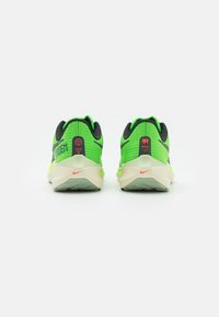 Nike Performance Obuwie do biegania treningowe