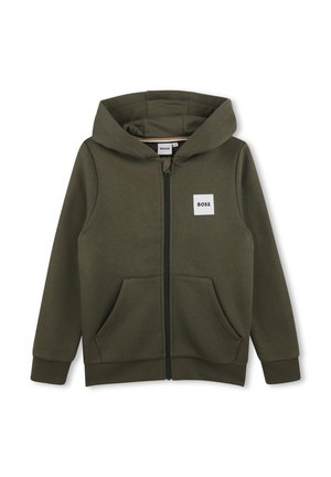 Sweat à capuche zippé vert olive avec poches avant et patch logo "BOSS" sur la poitrine gauche.