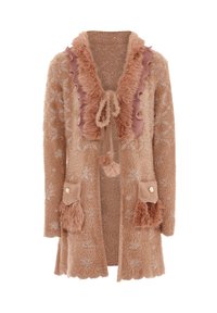 Brązowy sweter z teksturowanej wełny z sztucznym futrem przy kołnierzu, wstążkowymi akcentami i dekoracyjnym haftem. Posiada dwie kieszenie z futrzanymi detalami oraz guziki.