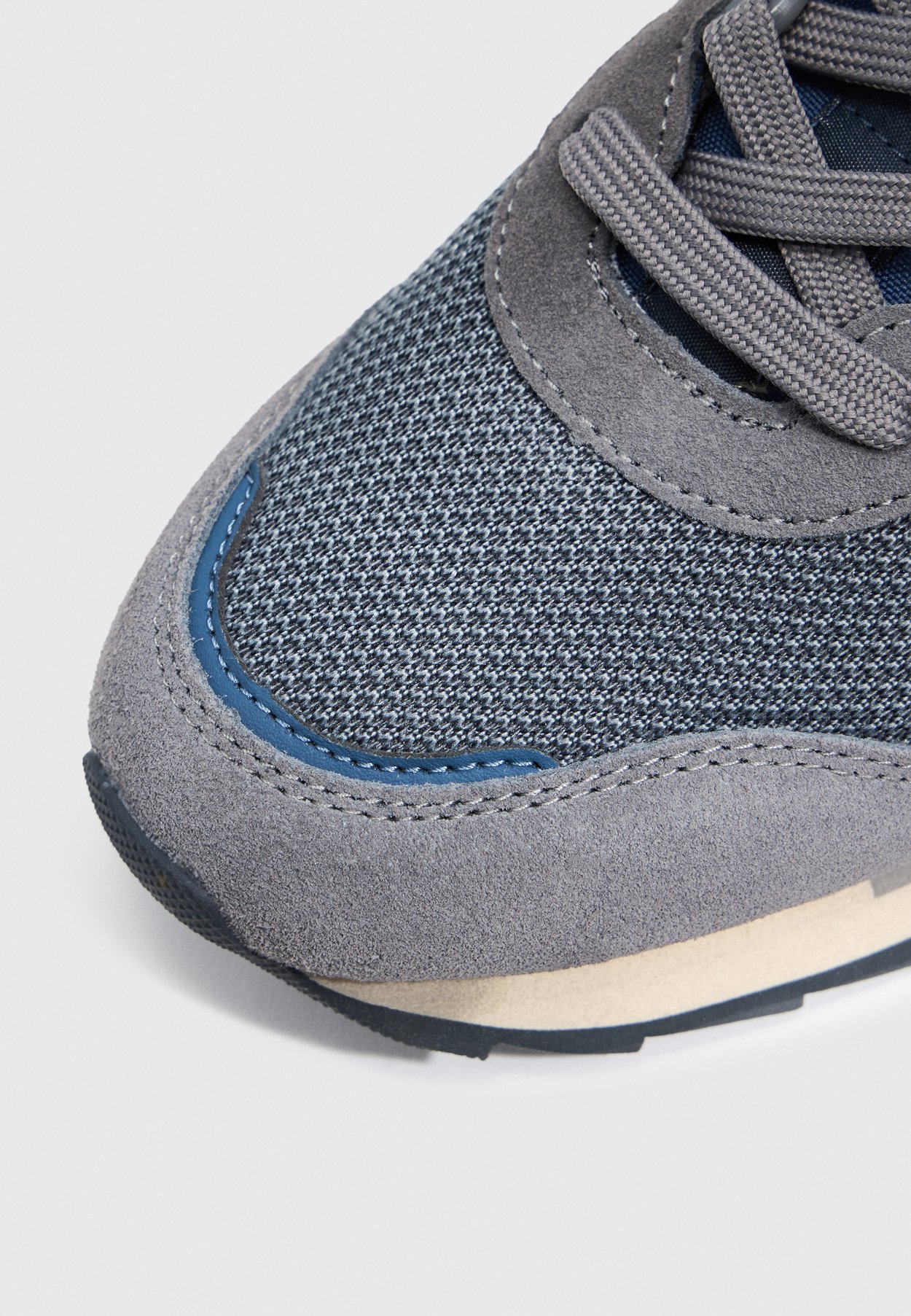 Sneaker low