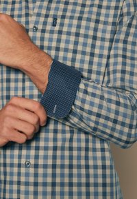 Next EASY OXFORD - Camicia - blue charcoal grey marl gingham