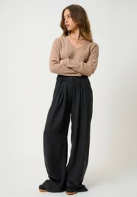 Authentic Cashmere COL V - Striktrøje - mottled camel