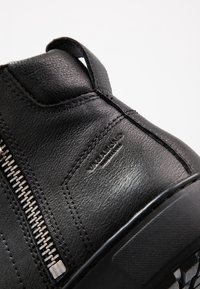 Vagabond Botines bajos - black