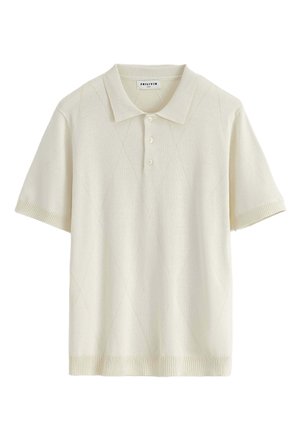 Polo shirt en tricot crème à manches courtes, avec col, trois boutons, poignets côtelés et un motif losange subtil.