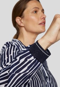 Rabe Button-down blouse - dunkelblau