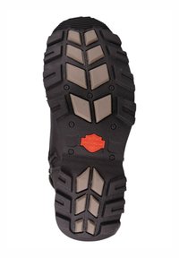 Czarna gumowa podeszwa buta z teksturowanym bieżnikiem, z wyraźnymi szarymi wypustkami poprawiającymi przyczepność oraz pomarańczowym emblematem Harley-Davidson.
