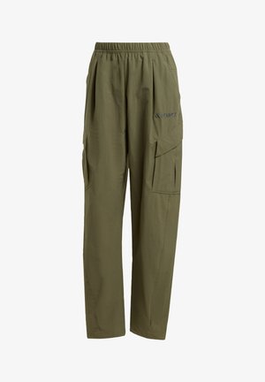 Pantaloni cargo de culoare verde măsliniu, realizați dintr-o țesătură ușoară, având talie elastică, multiple buzunare și un logo TERRA pe lateral.