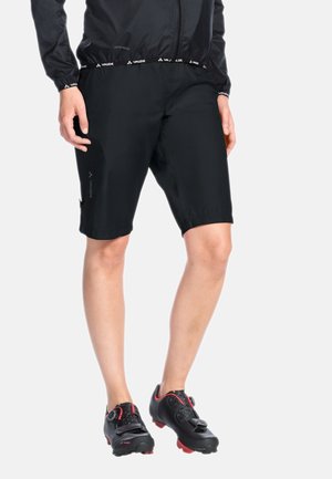 Schwarze leichte Shorts mit glatter Textur und elastischem Bund. Mit Logo-Akzenten und einem athletischen Schnitt, der sich gut für Sportbekleidung eignet.
