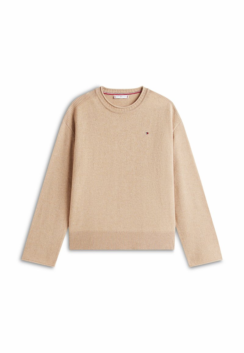 Beige gestrickter Pullover mit Rundhalsausschnitt, gerippten Säumen und kleinem Logo auf der Brust. Weicher Stoff mit langen Ärmeln.