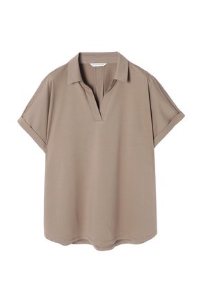 Rövid ujjú bézs pólóing V-kivágással és felgördült mandzsettával, sima anyagból készült, enyhén ívelt aljjal és diszkrét varrással.
