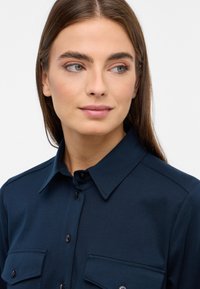 Eterna LOOSE FIT - Button-down blouse - navy